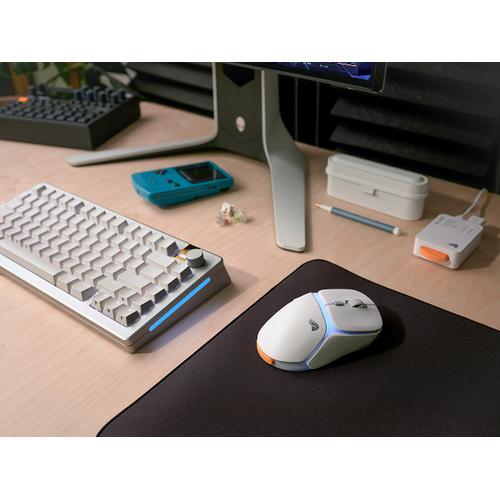 Glorious Gaming - draadloze gamingmuis Model D3 - Uitwisselbaar InfinitePlay-batterijsysteem, 8k polling, 130M click optische schakelaars, licht gewicht van 69 g, 30K DPI optische sensor, RGB - Wit - Image 7