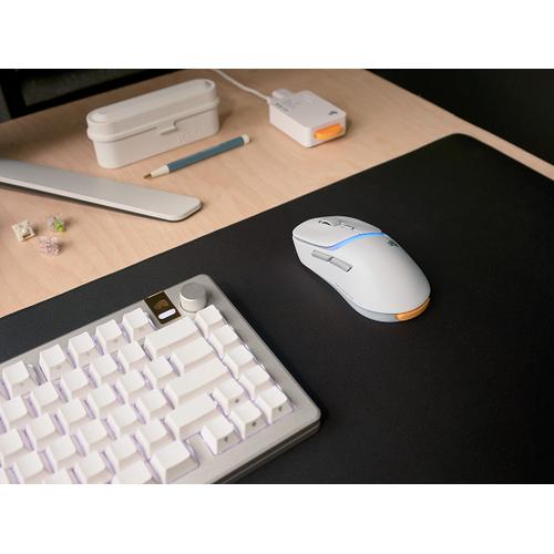 Glorious Gaming - draadloze gamingmuis Model D3 - Uitwisselbaar InfinitePlay-batterijsysteem, 8k polling, 130M click optische schakelaars, licht gewicht van 69 g, 30K DPI optische sensor, RGB - Wit - Image 8