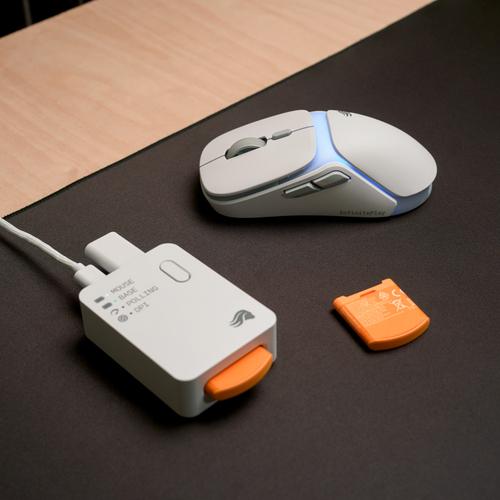 Glorious Gaming - draadloze gamingmuis Model O3 - Uitwisselbaar InfinitePlay-batterijsysteem, 8k polling, 130M click optische schakelaars, licht gewicht van 66 g, 30K DPI optische sensor, RGB - Wit - Image 6